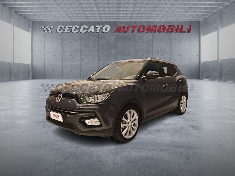 Grigio Usata 2018 Ssangyong (KGM) Tivoli SUV | 10.300 € (Buon prezzo) - Immagine 1/4