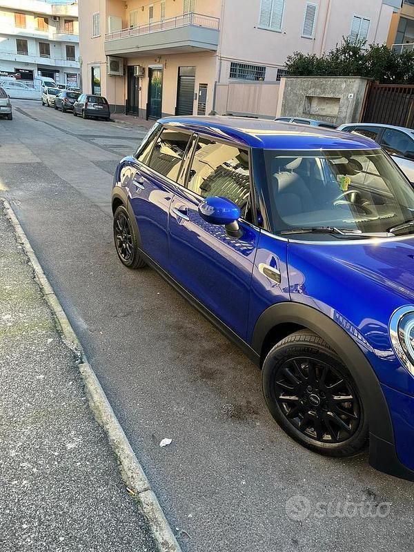 Occasion Mini ONE 102 ch (75 kW) 2021 Bleue Citadine