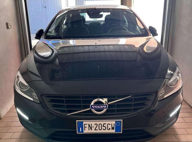 Usata Volvo S60 Momentum 152 CV (111 kW) 2017 Berlina