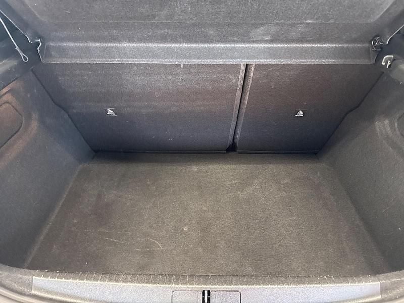 Usata Lancia Ypsilon 100 CV (73 kW) 2024 Grigio Utilitaria