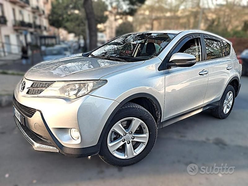 Usata Toyota RAV4 Active 124 CV (91 kW) 2013 Grigio SUV