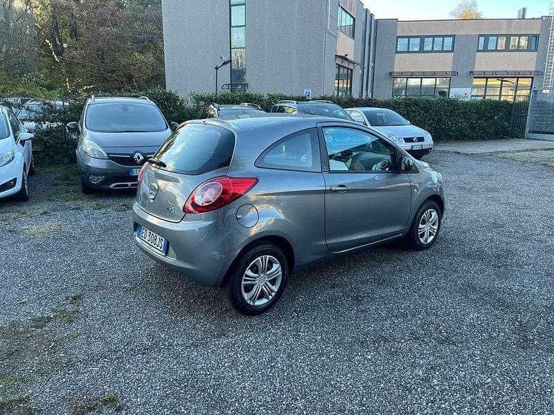 Usata Ford Ka 69 CV (50 kW) 2010 Grigio Berlina