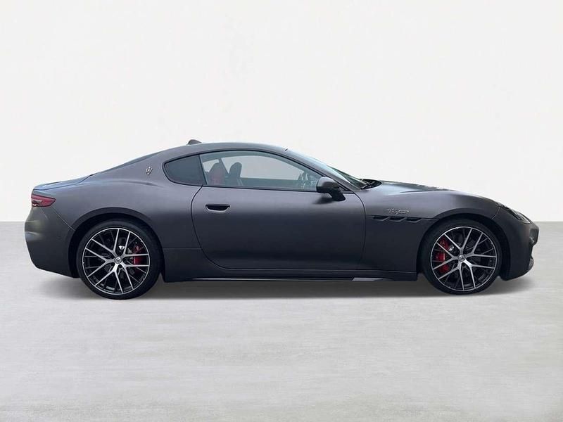 Nuova Maserati Granturismo 549 CV (403 kW) 2025 Grigio Coupé
