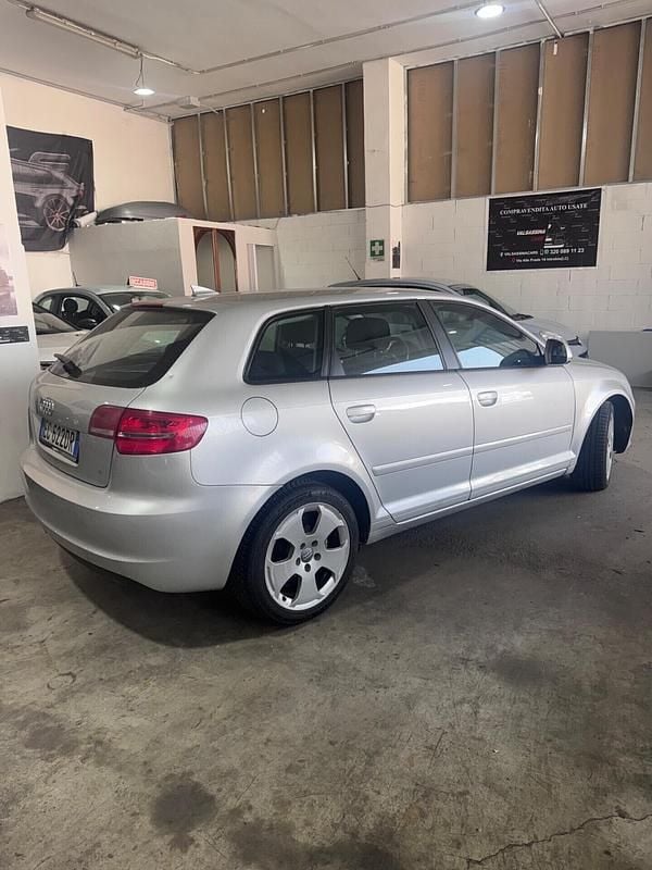 Usata Audi A3 Ambition 90 CV (66 kW) 2010 Argento Utilitaria