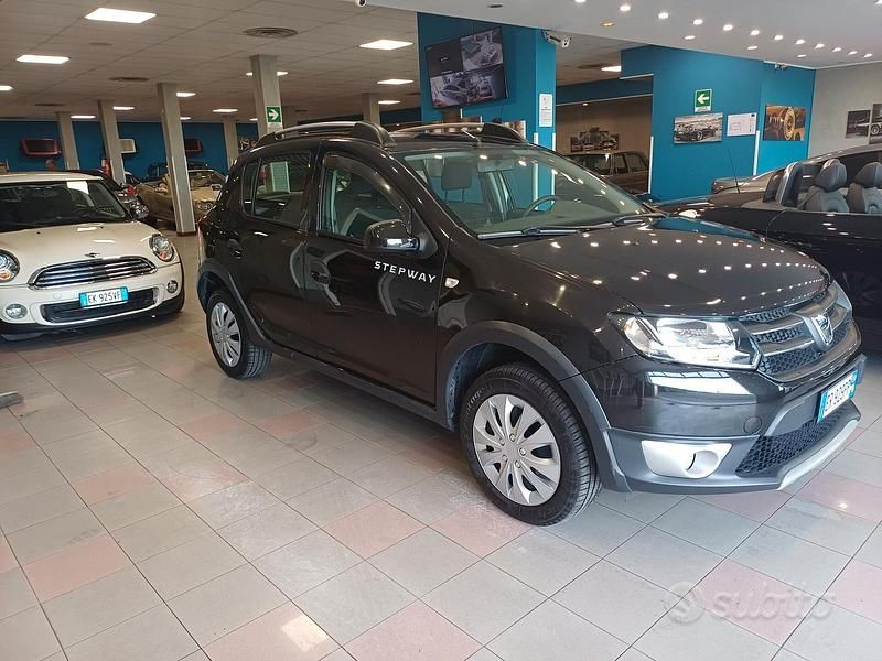 Brugt Dacia Sandero Stepway 90 HK (66 kW) 2013 Sort Sedan
