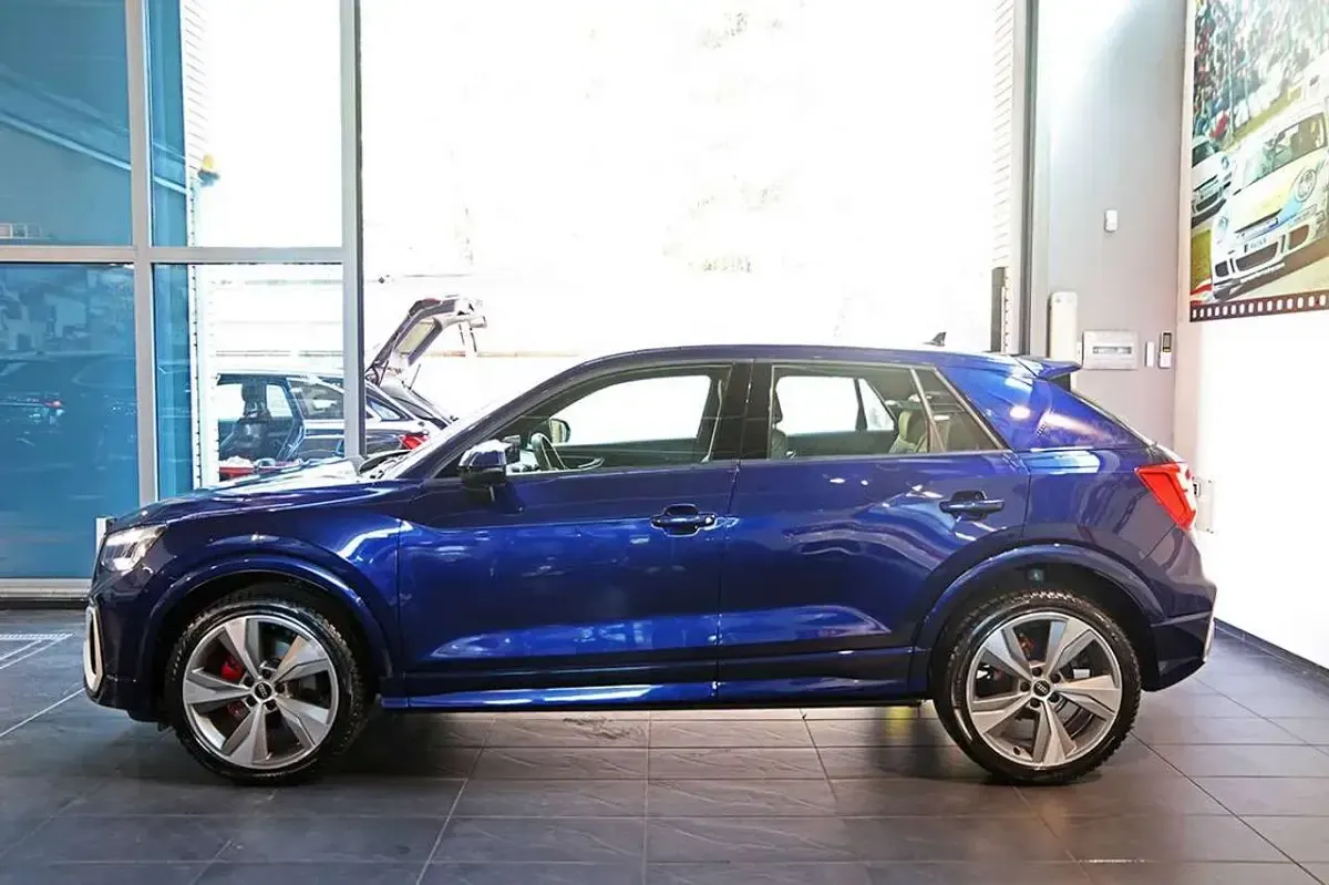 Usata Audi Q2 S-Line 150 CV (110 kW) 2022 Blu/azzurro SUV