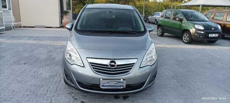 Argento Usata 2011 Opel Meriva Cosmo Monovolume | 6999 € - Immagine 1/4