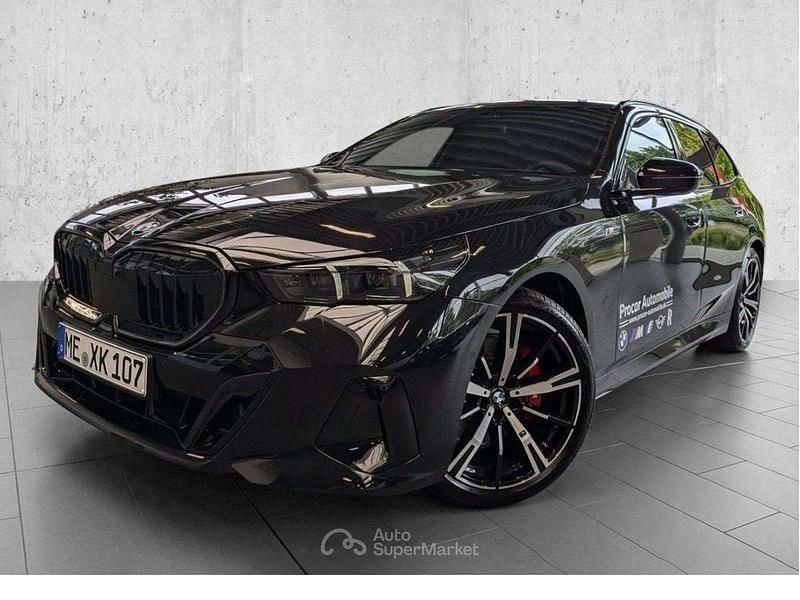 Usado BMW 520 M Sport 197 HP (144 kW) 2024 Preto Carrinha