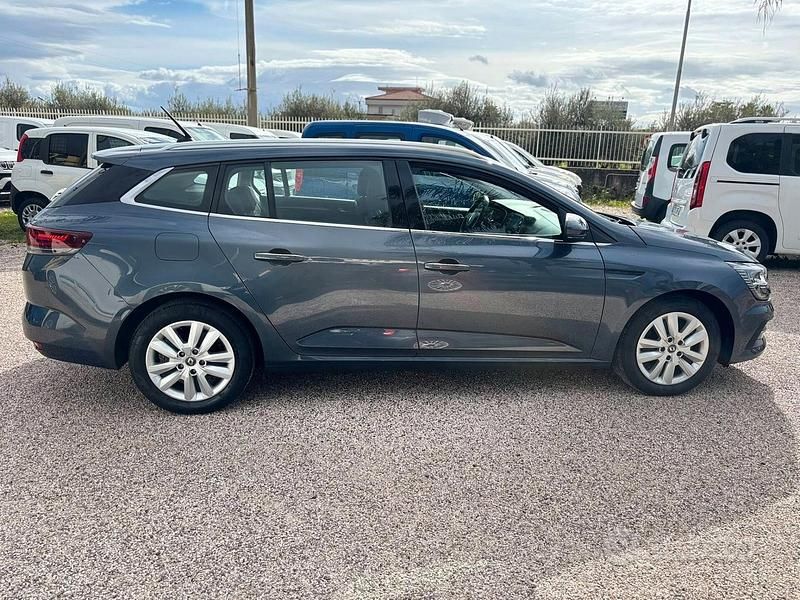 Usata Renault Mégane GrandTour Business 115 CV (84 kW) 2020 Grigio Station wagon