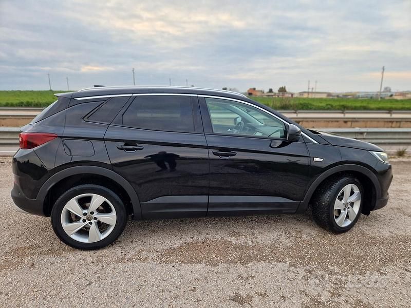 Usata Opel Grandland X 120 CV (88 kW) 2018 Nero SUV