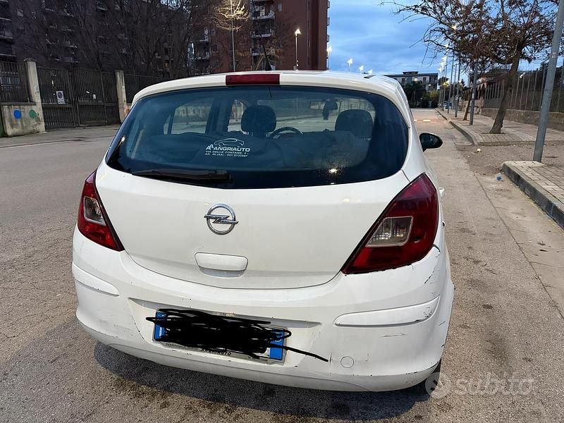 Usata Opel Corsa 2011 Utilitaria