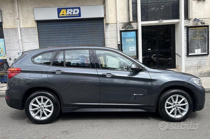 Usado BMW X1 150 HP (110 kW) 2017 Cinzento SUV