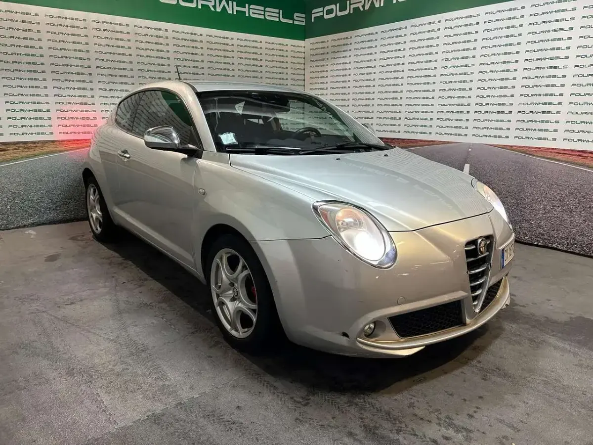 Usata Alfa Romeo MiTo Distinctive 120 CV (88 kW) 2009 Grigio Utilitaria