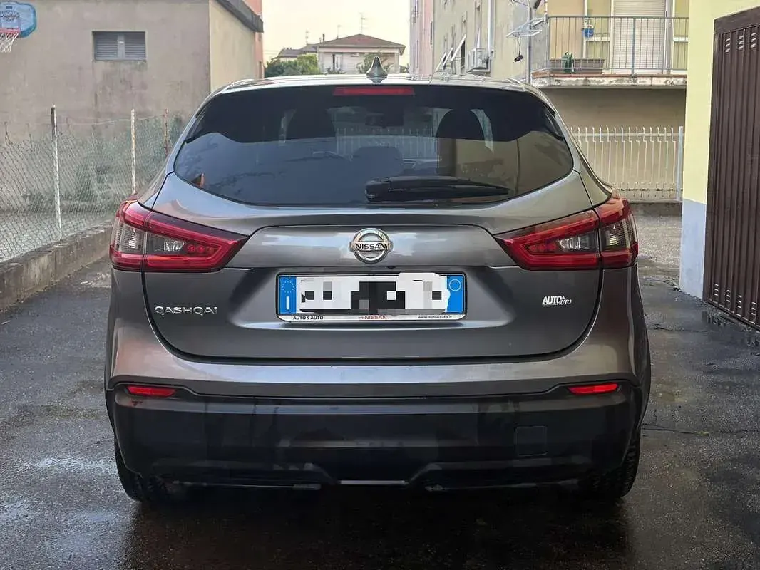 Usata Nissan Qashqai 110 CV (80 kW) 2018 Grigio SUV
