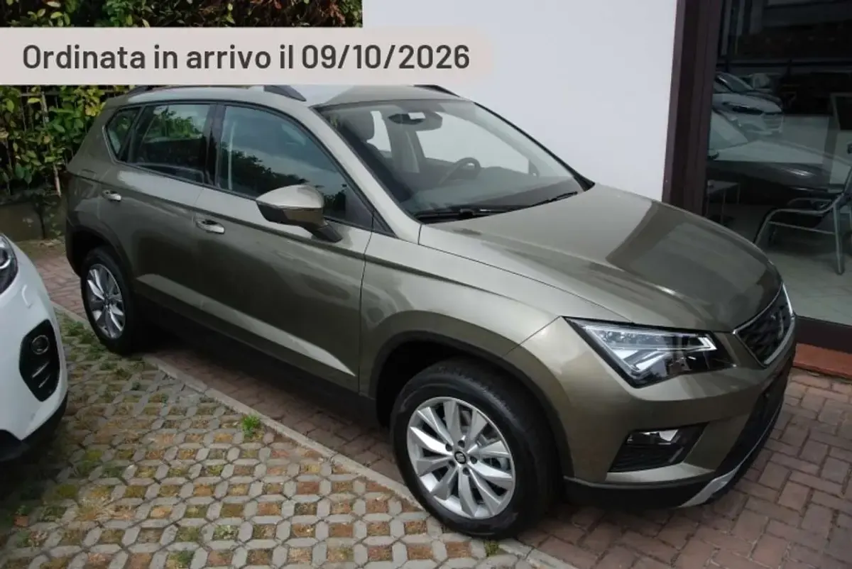 Usata Seat Ateca Business 116 CV (85 kW) 2024 Argento SUV
