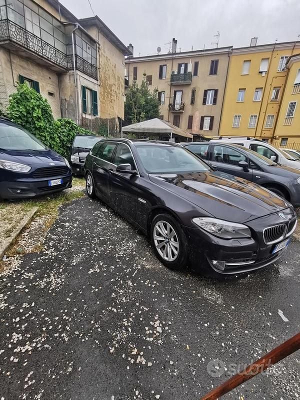 Usata BMW 520 Efficient Dynamics 184 CV (135 kW) 2013 Nero Station wagon