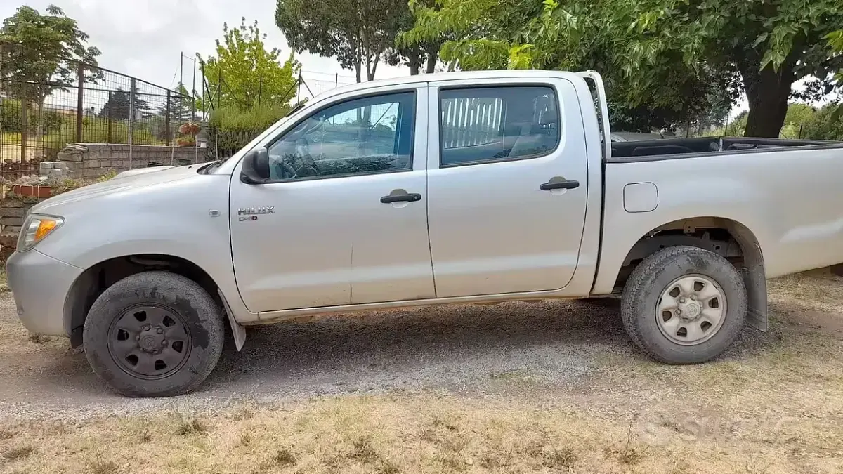 Usata Toyota HiLux 120 CV (88 kW) 2007 Grigio Pick-up