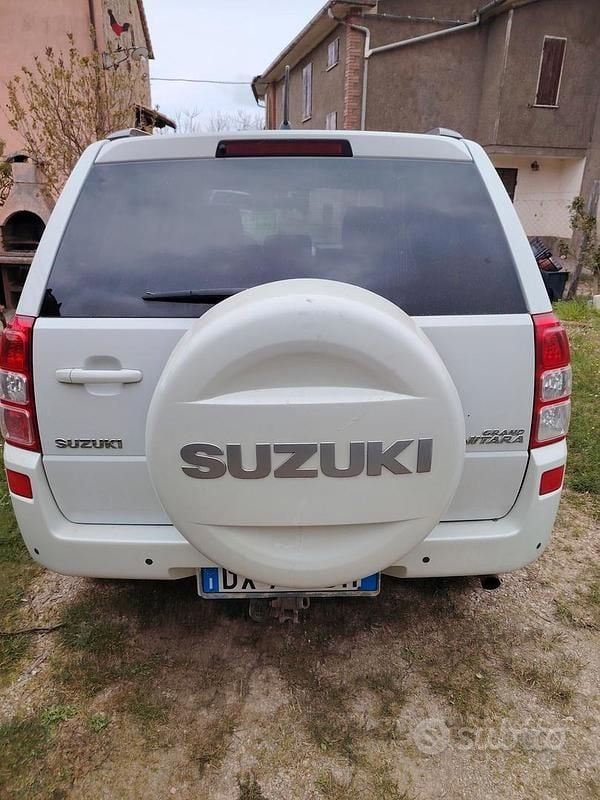Usata Suzuki Grand Vitara 2009 Bianco SUV