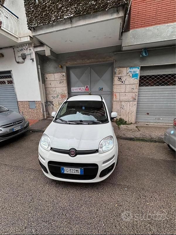 Bianco Usata 2018 Fiat Panda Due volumi | 7800 € (Buon prezzo) - Immagine 1/4