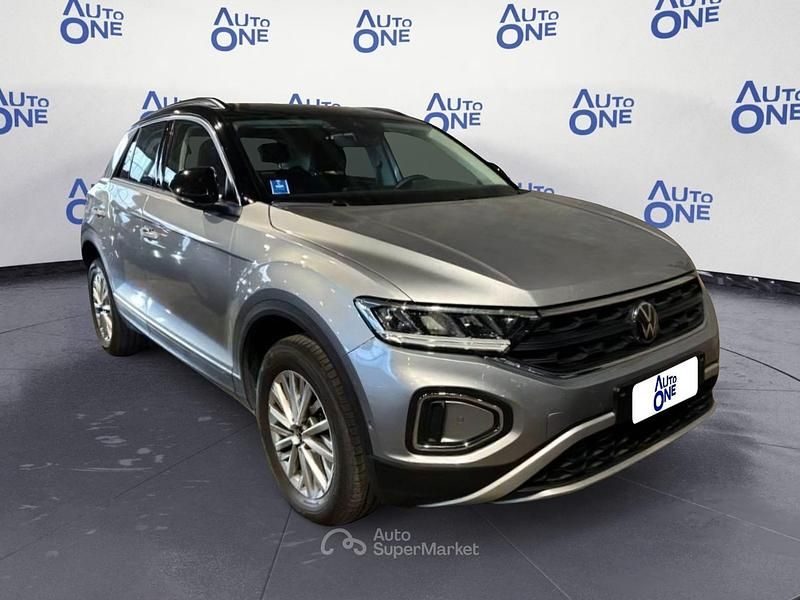 Usata VW T-Roc Life 116 CV (85 kW) 2025 Grigio SUV