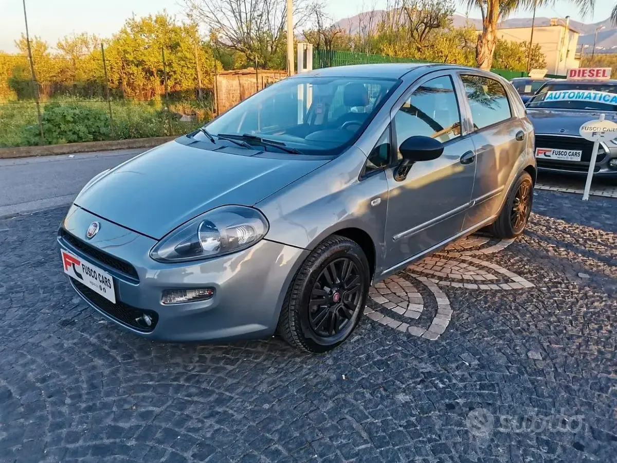 Usata Fiat Punto Evo Dynamic 78 CV (57 kW) 2011 Grigio Utilitaria