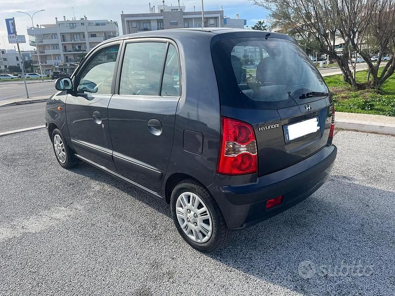 Usata Hyundai Atos 63 CV (46 kW) 2007 Blu Utilitaria