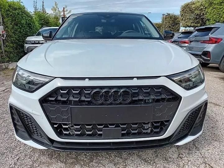 Begagnad Audi A1 S-Line 116 HK (85 kW) 2025 Vit SUV