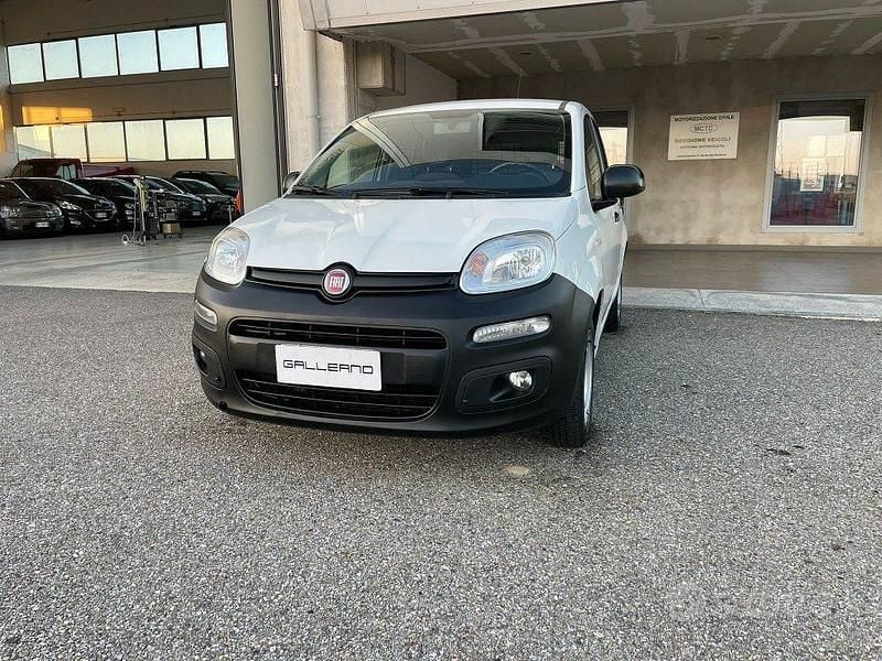 Usata Fiat Panda Pop 69 CV (50 kW) 2019 Bianco Utilitaria