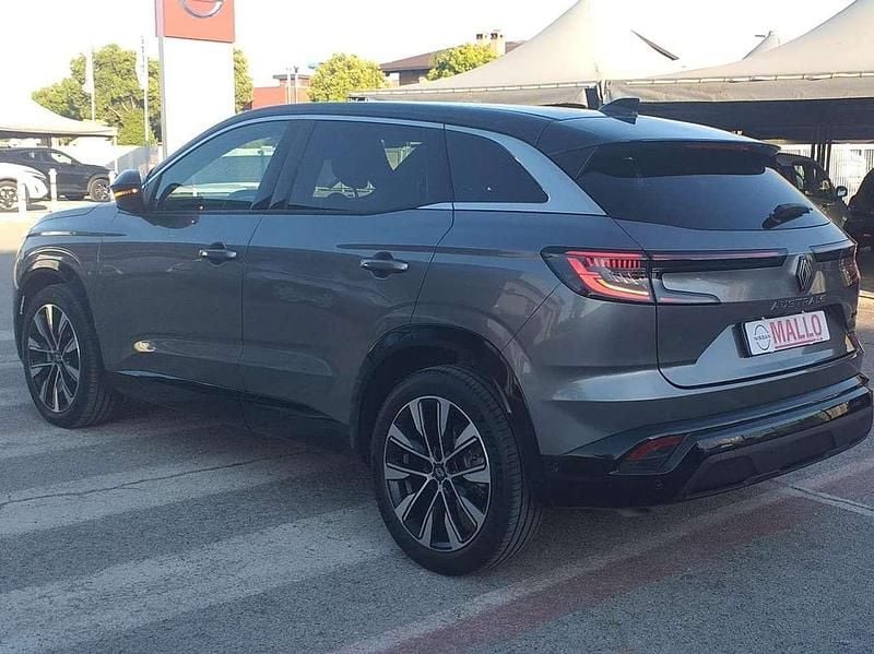 Usata Renault Austral Techno 131 CV (96 kW) 2023 Grigio SUV