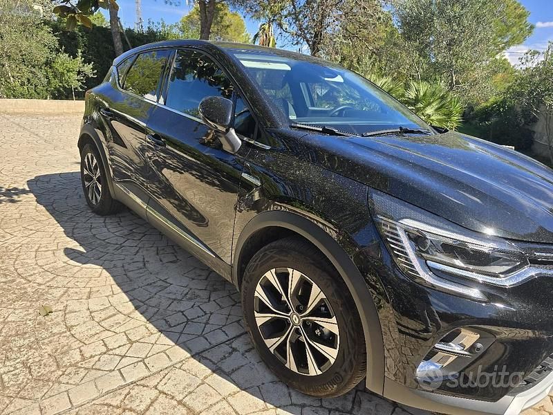 Usata Renault Captur Techno 101 CV (74 kW) 2024 Nero SUV