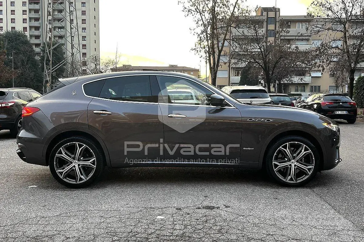 Usata Maserati GranSport 275 CV (202 kW) 2018 Grigio Station wagon