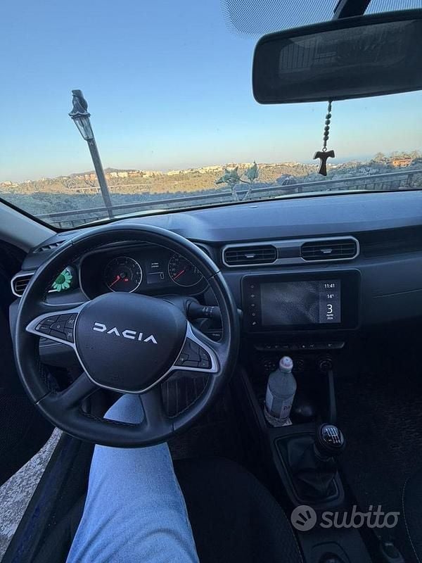 Begagnad Dacia Duster 114 HK (83 kW) 2023 Blå SUV