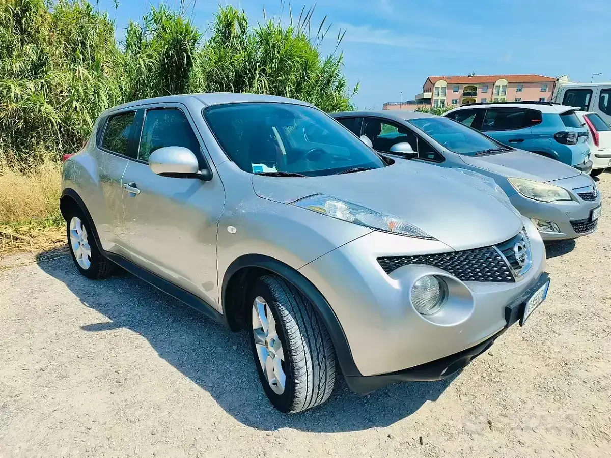 Usata Nissan Juke 117 CV (86 kW) 2011 Grigio SUV