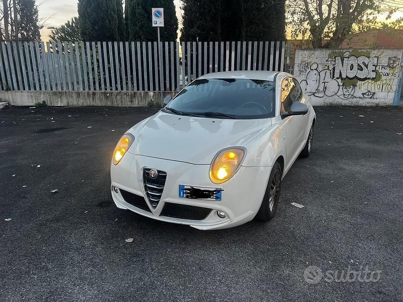 Bianco Usata 2015 Alfa Romeo MiTo Due volumi | 5500 € (Buon prezzo) - Immagine 1/4