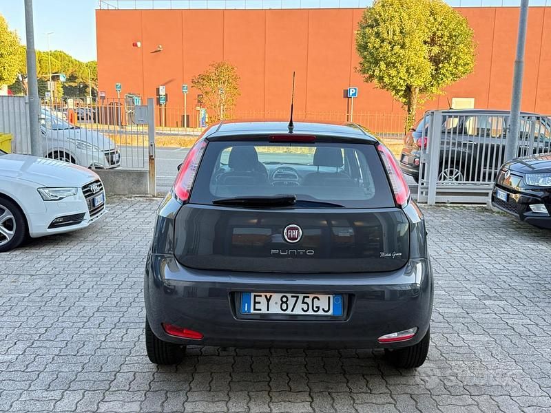 Usata Fiat Punto Evo Lounge 69 CV (50 kW) 2015 Grigio Utilitaria