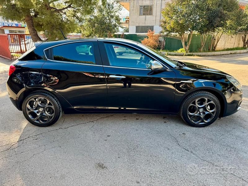 Usata Alfa Romeo Giulietta Super 120 CV (88 kW) 2018 Nero Berlina