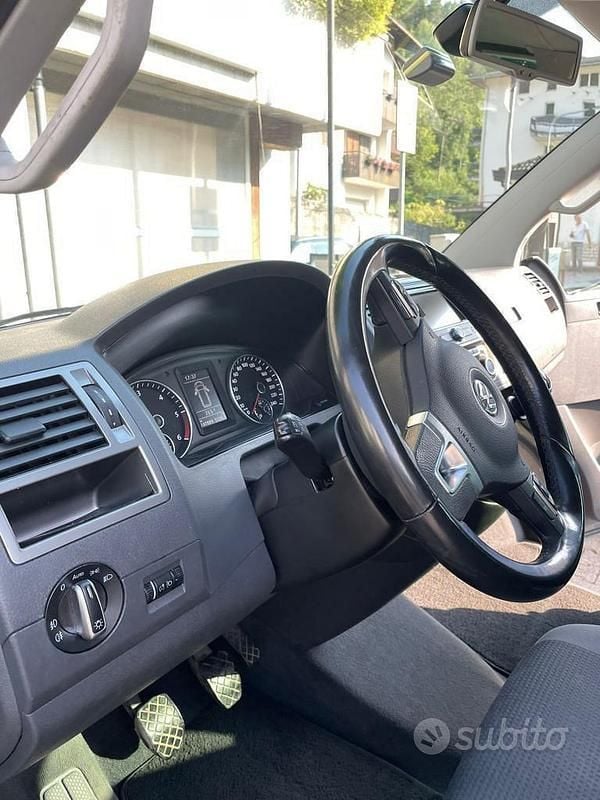 Usata VW T5 Comfortline 140 CV (102 kW) 2014 Grigio Furgone