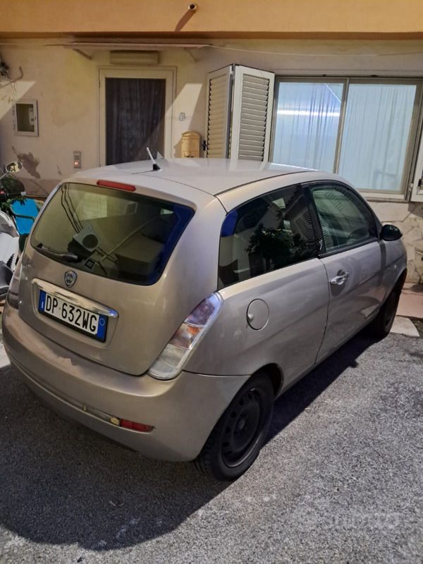 Usata 2008 Lancia Ypsilon Due volumi | 2390 € (Ottimo prezzo) - Immagine 1/3