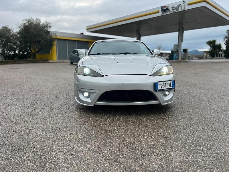 Usata Hyundai Coupé 105 CV (77 kW) 2005 Grigio Coupé