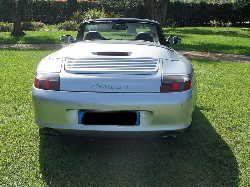 Usata Porsche 911 Carrera 4 Cabriolet 320 CV (235 kW) 2004 Argento Cabrio