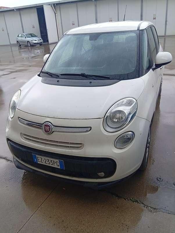 Usata Fiat 500L Lounge 95 CV (69 kW) 2015 Bianco Monovolume