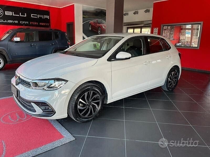 Usata VW Polo Life 95 CV (69 kW) 2023 Beige Utilitaria