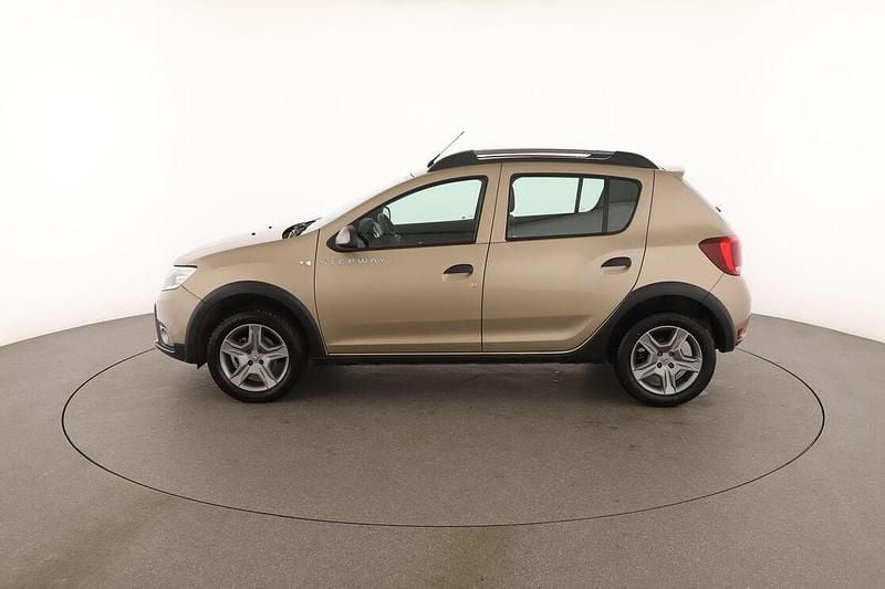 Usata Dacia Sandero Comfort 90 CV (66 kW) 2020 Oro