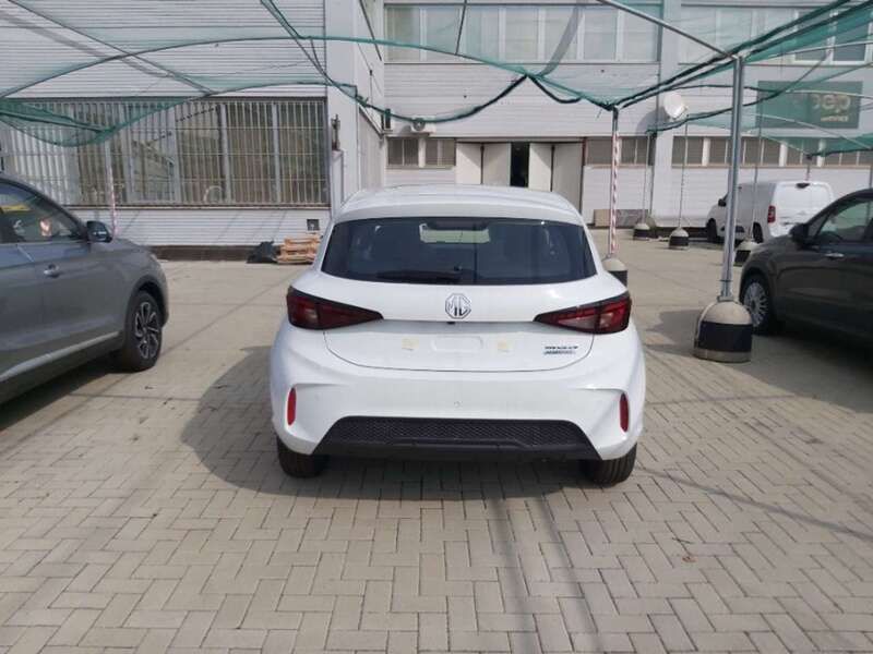 Nuova MG MG3 Comfort 102 CV (75 kW) 2025 Dover white Utilitaria