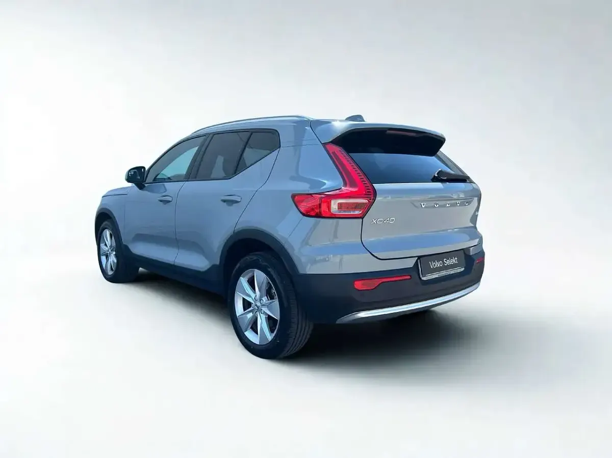Usata Volvo XC40 Core 163 CV (119 kW) 2023 Vapour grey SUV