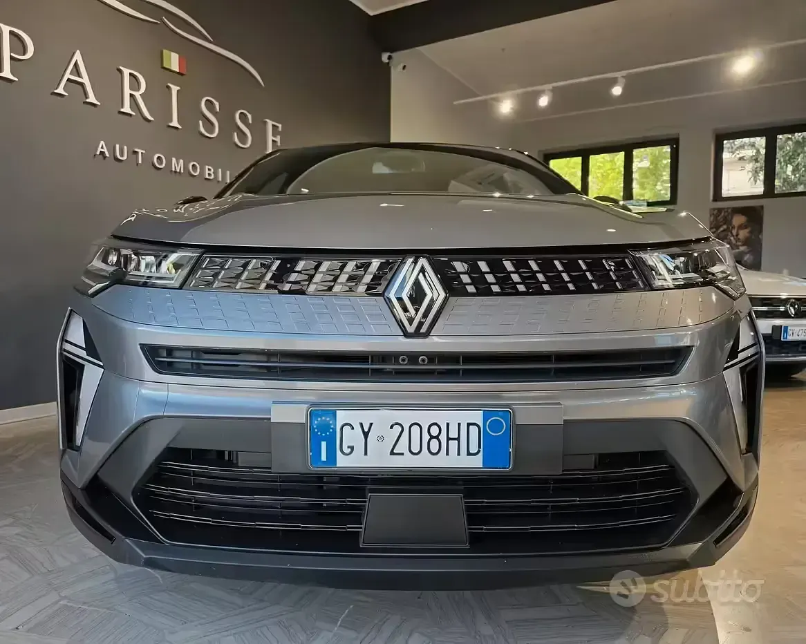 Usata Renault Captur Techno 91 CV (66 kW) 2025 Grigio SUV