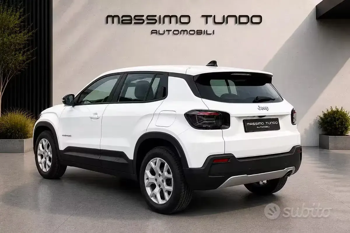 Usata Jeep Avenger Altitude 101 CV (74 kW) 2024 Bianco SUV