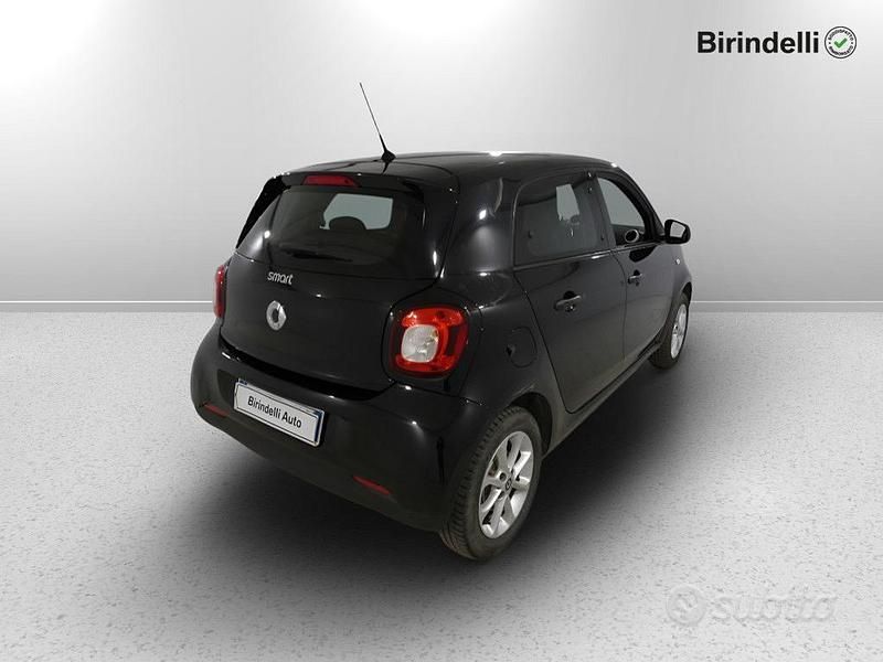 Begagnad Smart ForFour 71 HK (52 kW) 2018 Svart Halvkombi