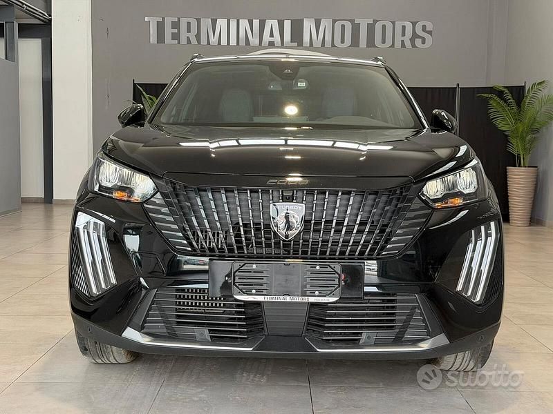 Usata Peugeot 2008 Allure 100 CV (73 kW) 2025 Nero SUV