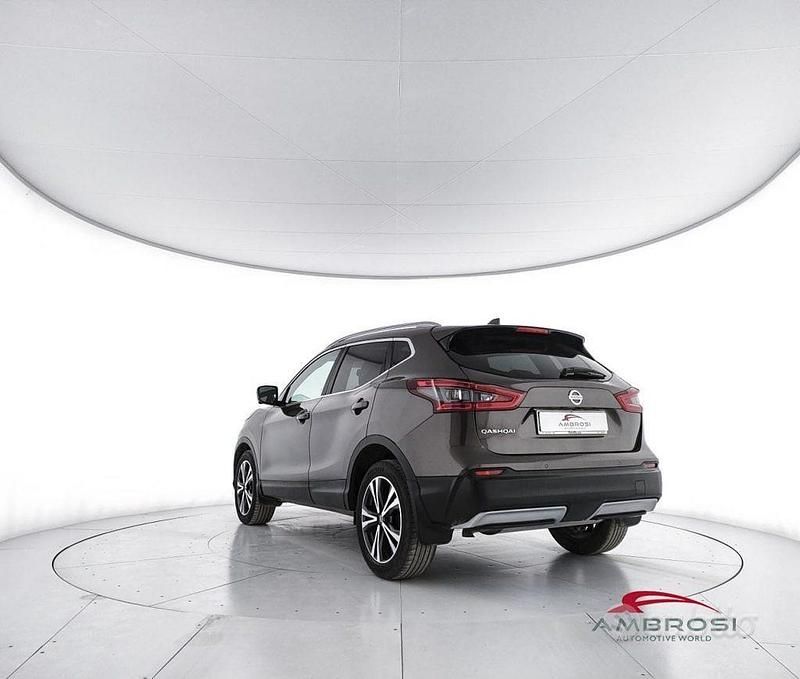 Usata Nissan Qashqai N-Connecta 160 CV (117 kW) 2020 Marrone SUV